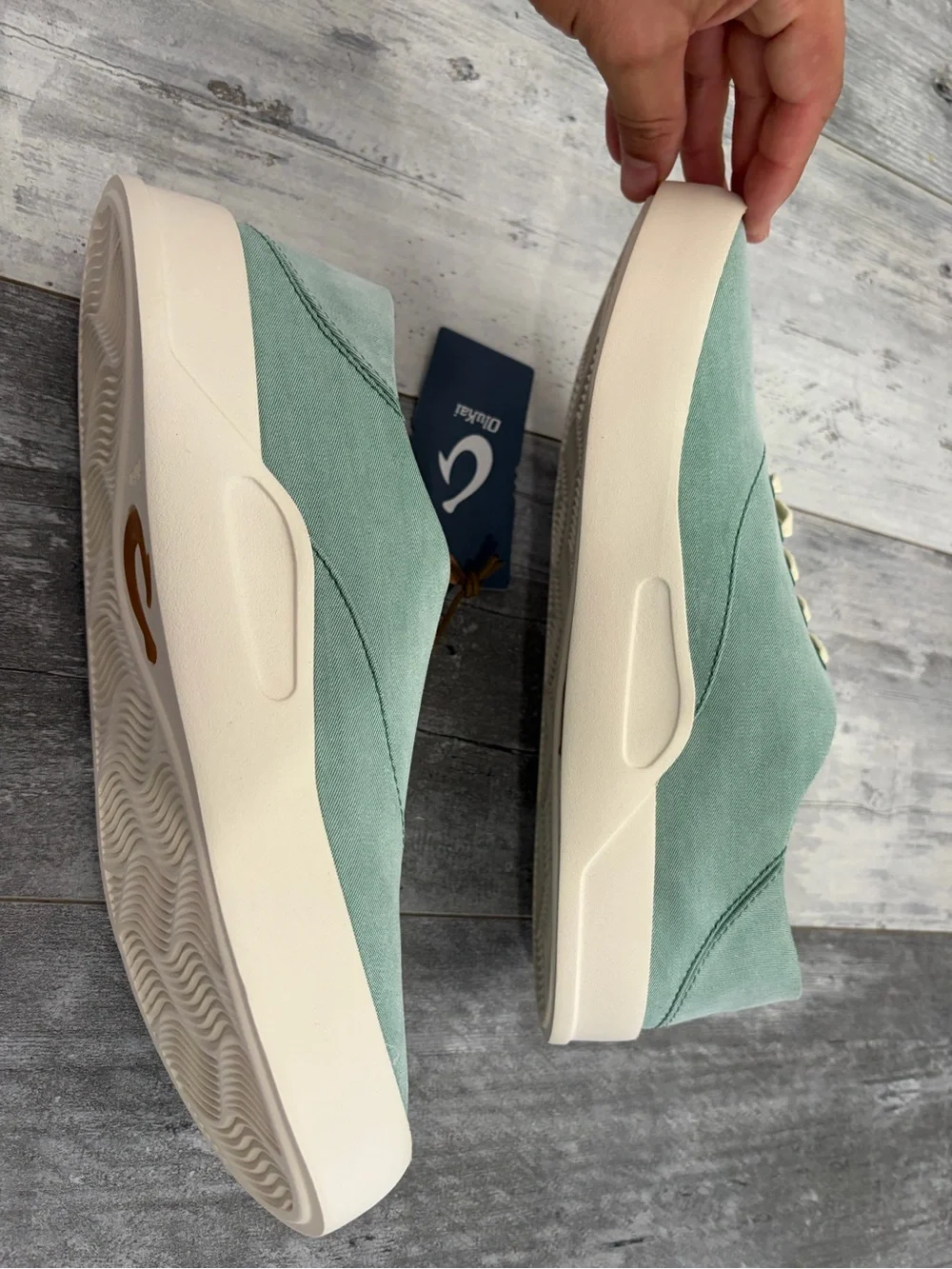 Olukai Mens Size 10 Shoes NEW with Tags Tradewind Bamboo Green Canvas Sneaker